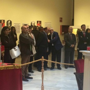 Francis Rubio visita la exposición 'La Masonería, Puertas Abiertas'