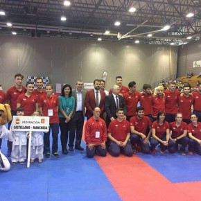 Cs Albacete participa en la entrega de trofeos del campeonato nacional de Karate