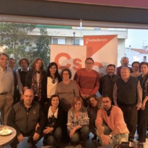 Ciudadanos Albacete acerca el proyecto naranja a los vecinos de La Roda