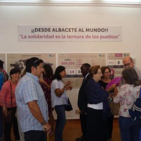 Rubio visita la exposición ´Desde Albacete al Mundo´'