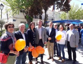 Casañ defiende en Aguas Nuevas que ”En Albacete no puede haber ciudadanos de primera y de segunda, todos merecen los mismos servicios”
