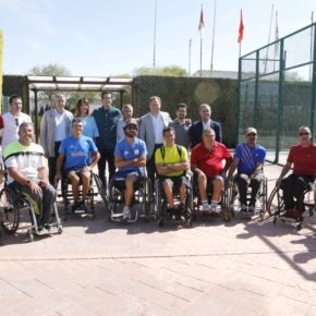 El alcalde agradece al tenista Guillermo García-López que sea un referente para los jóvenes en la entrega de premios del torneo que lleva su nombre