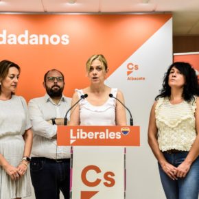 Picazo advierte que "los votos de los castellanomanchegos que de buena fe confiaron en los socialistas se han entregado a quienes brindaban con champán tras cada atentado"