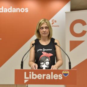 Carmen Picazo: "No queremos ni al partido de Chaves y Griñán ni al de la Gürtel y Cospedal"
